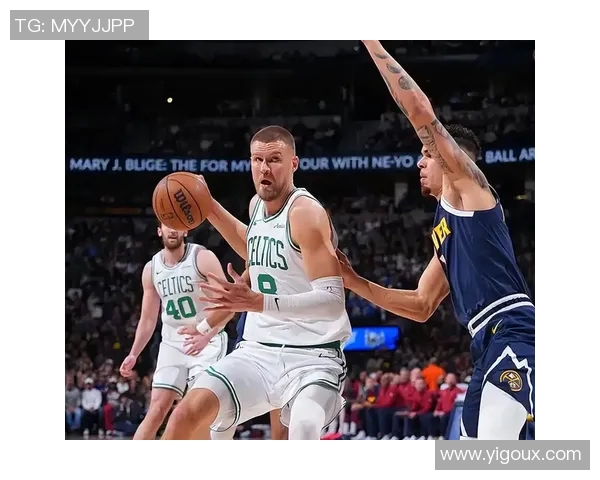 掘金与凯尔特人激战正酣NBA赛季精彩对决引发球迷热议